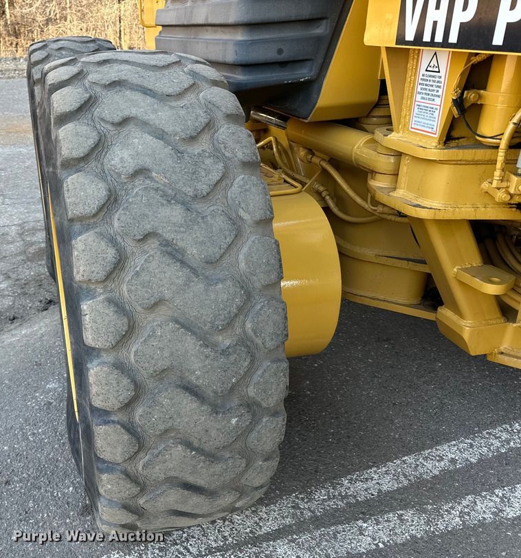 image for item DL7874 2007 Caterpillar 140H VHP Plus motor grader