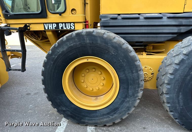 image for item DL7874 2007 Caterpillar 140H VHP Plus motor grader