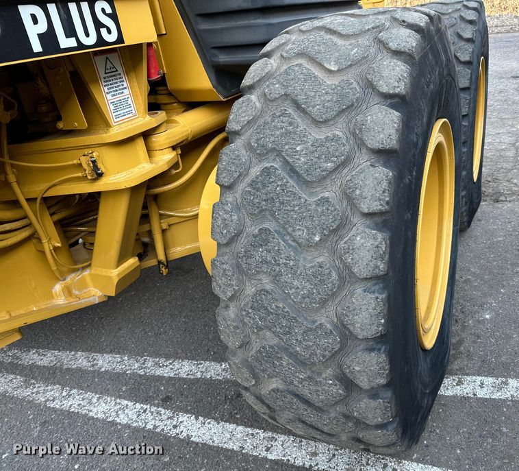 image for item DL7874 2007 Caterpillar 140H VHP Plus motor grader