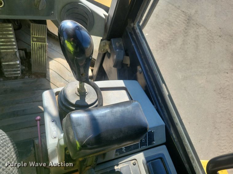 image for item DL7875 2005 Caterpillar 938G Series II wheel loader