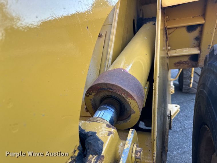 image for item DL7876 1988 Caterpillar 936E wheel loader