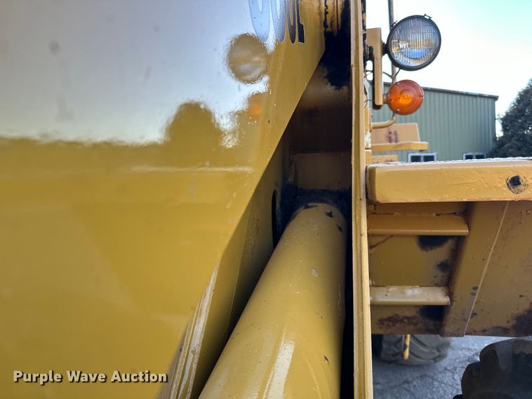 image for item DL7876 1988 Caterpillar 936E wheel loader