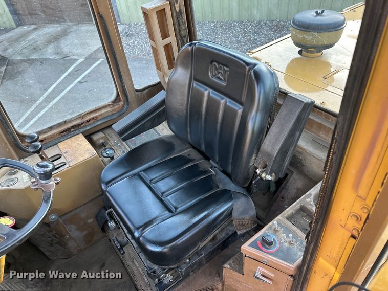 image for item DL7876 1988 Caterpillar 936E wheel loader