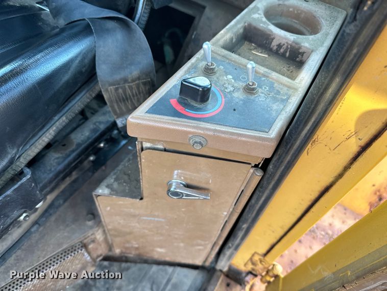 image for item DL7876 1988 Caterpillar 936E wheel loader