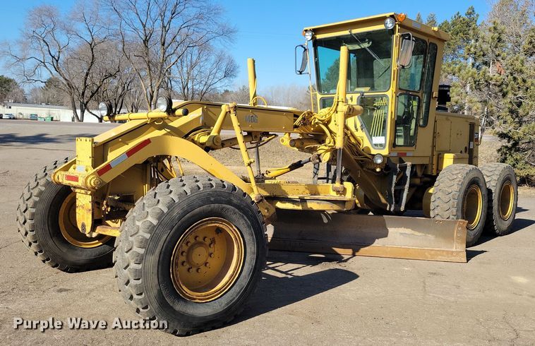 image for item DL7877 1994 Caterpillar 140G motor grader