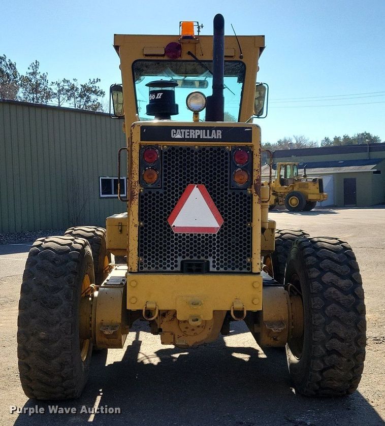 image for item DL7877 1994 Caterpillar 140G motor grader