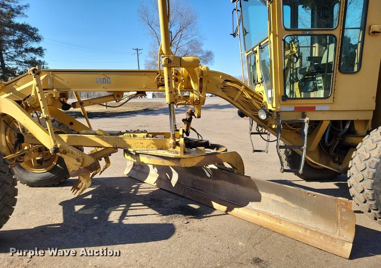 image for item DL7877 1994 Caterpillar 140G motor grader