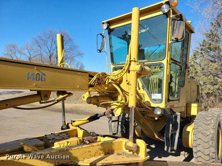 image for item DL7877 1994 Caterpillar 140G motor grader