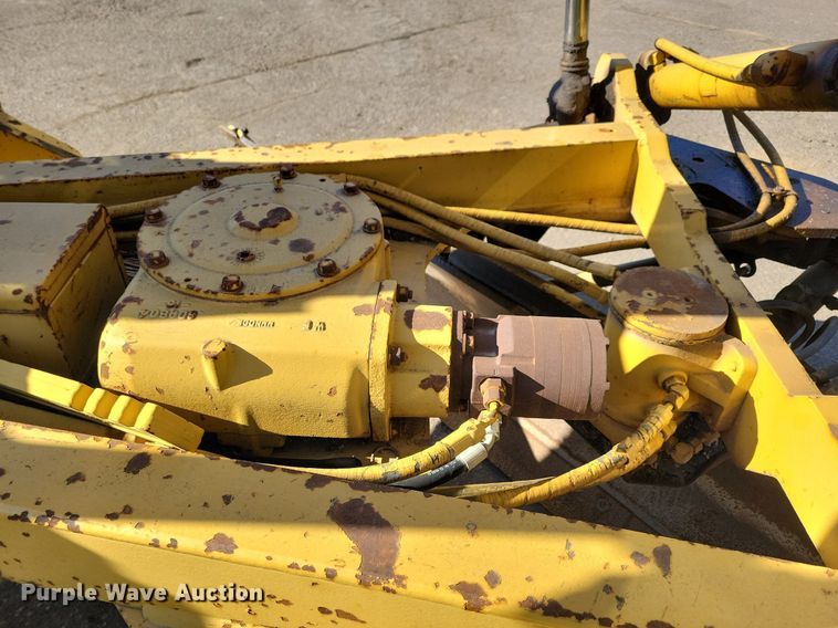 image for item DL7877 1994 Caterpillar 140G motor grader