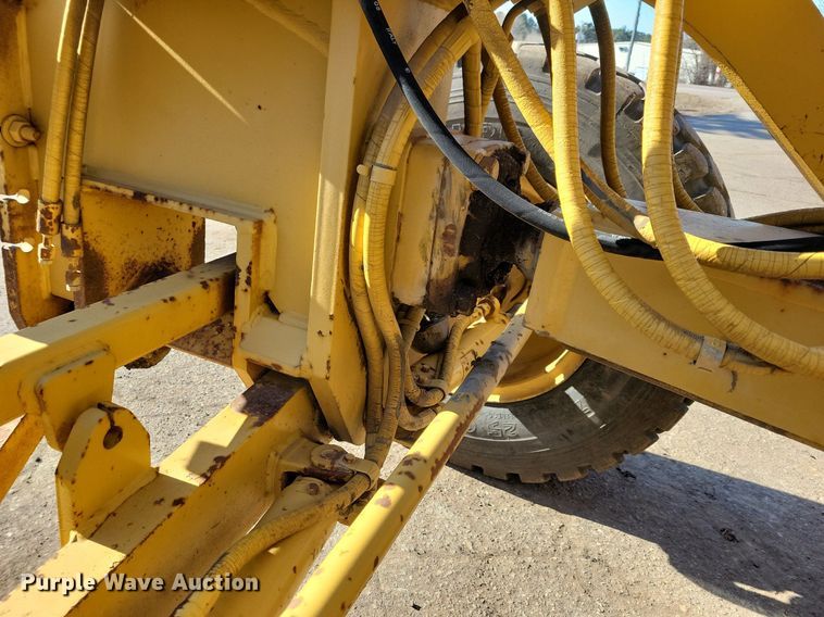 image for item DL7877 1994 Caterpillar 140G motor grader