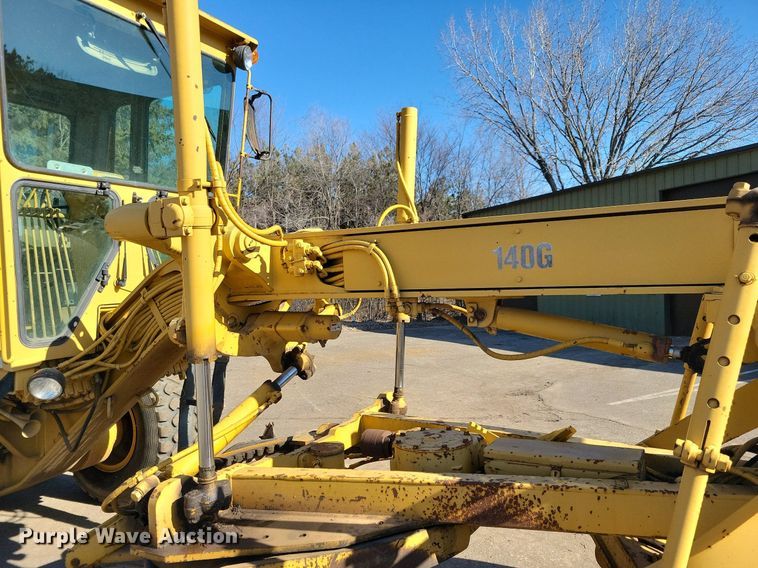 image for item DL7877 1994 Caterpillar 140G motor grader