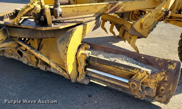 image for item DL7877 1994 Caterpillar 140G motor grader