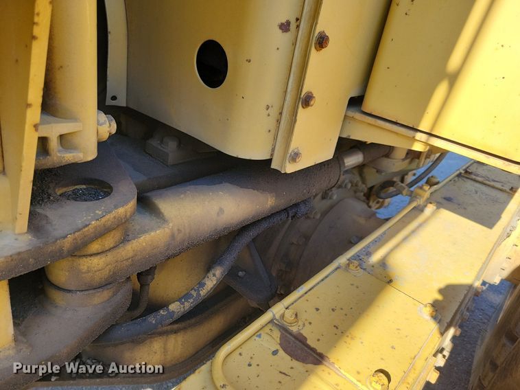 image for item DL7877 1994 Caterpillar 140G motor grader