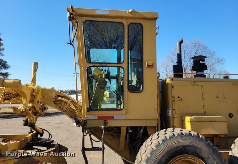 image for item DL7877 1994 Caterpillar 140G motor grader