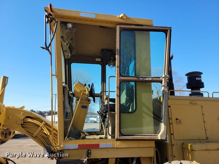 image for item DL7877 1994 Caterpillar 140G motor grader