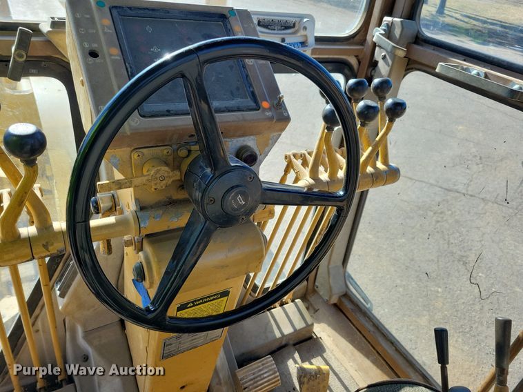 image for item DL7877 1994 Caterpillar 140G motor grader