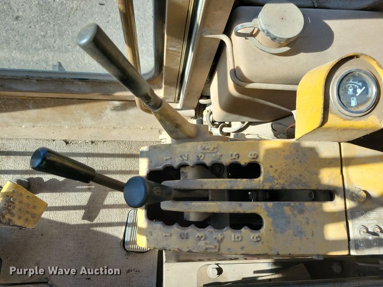 image for item DL7877 1994 Caterpillar 140G motor grader