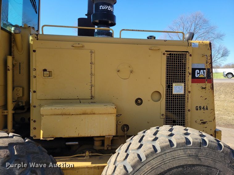 image for item DL7877 1994 Caterpillar 140G motor grader