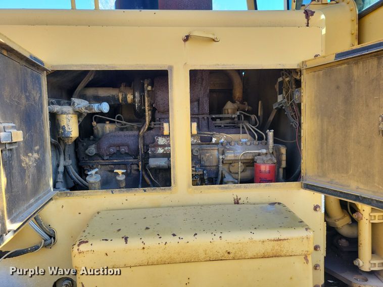 image for item DL7877 1994 Caterpillar 140G motor grader