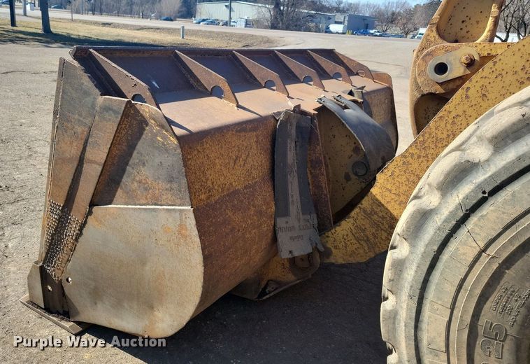 image for item DL7878 1984 Caterpillar 966D wheel loader