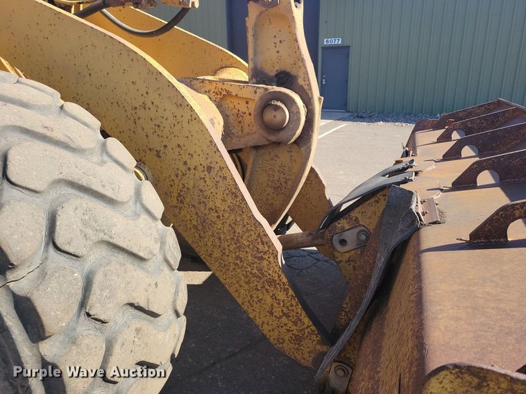 image for item DL7878 1984 Caterpillar 966D wheel loader