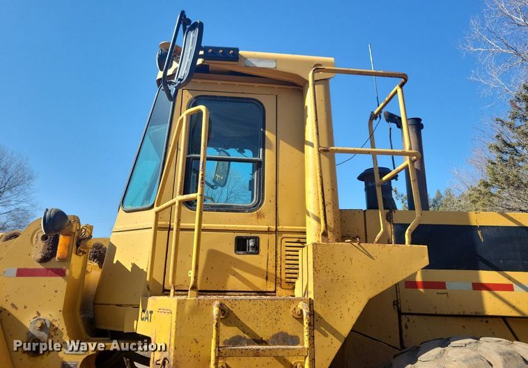 image for item DL7878 1984 Caterpillar 966D wheel loader