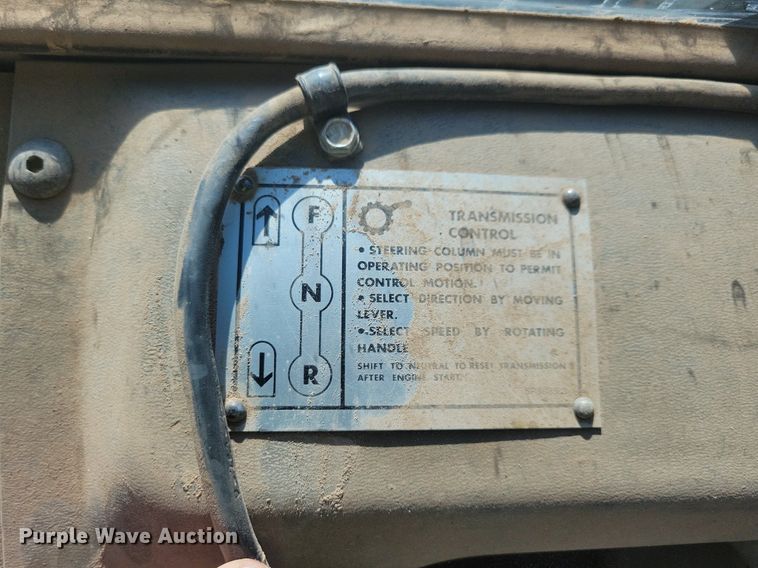 image for item DL7878 1984 Caterpillar 966D wheel loader