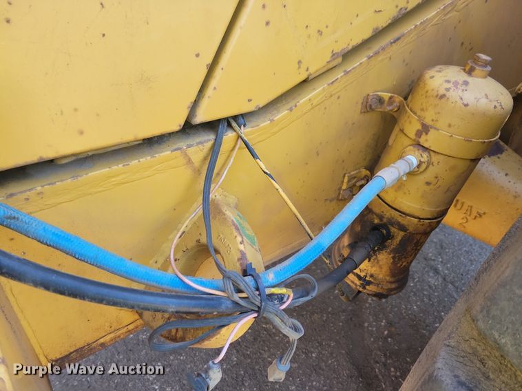 image for item DL7878 1984 Caterpillar 966D wheel loader