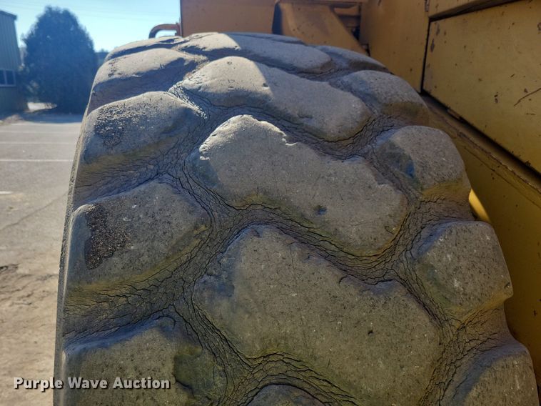 image for item DL7878 1984 Caterpillar 966D wheel loader