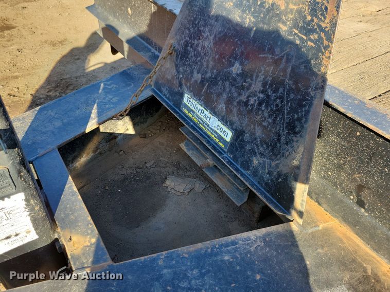 image for item DL7879 2012 Felling FT-40-2T equipment trailer