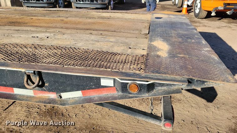 image for item DL7879 2012 Felling FT-40-2T equipment trailer