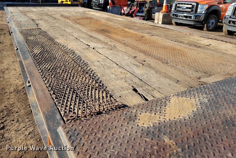 image for item DL7879 2012 Felling FT-40-2T equipment trailer