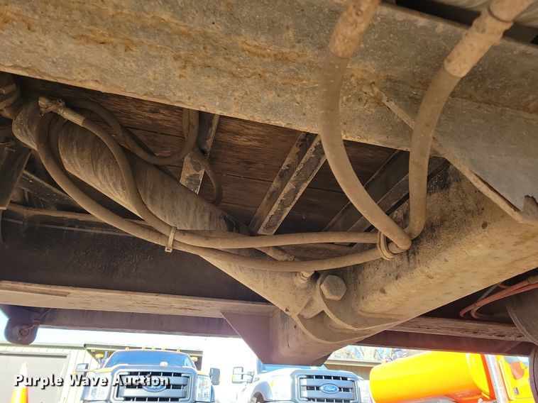 image for item DL7879 2012 Felling FT-40-2T equipment trailer