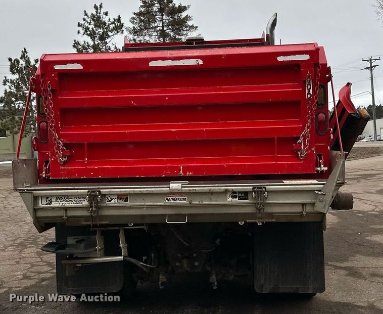 image for item DL7880 2005 Peterbilt  335 dump truck