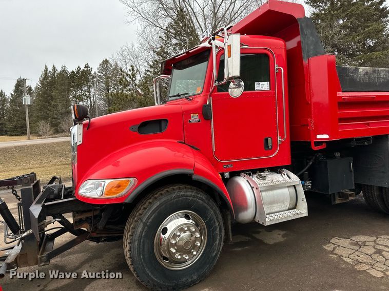 image for item DL7880 2005 Peterbilt  335 dump truck