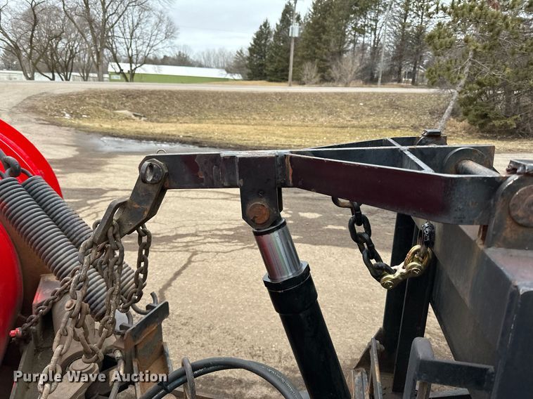 image for item DL7880 2005 Peterbilt  335 dump truck