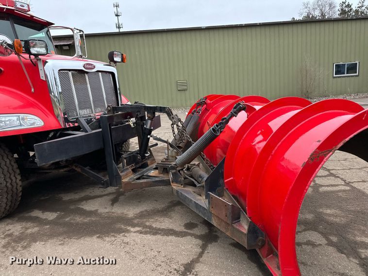 image for item DL7880 2005 Peterbilt  335 dump truck