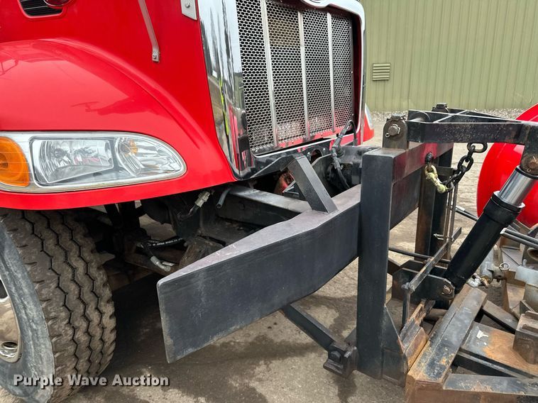 image for item DL7880 2005 Peterbilt  335 dump truck