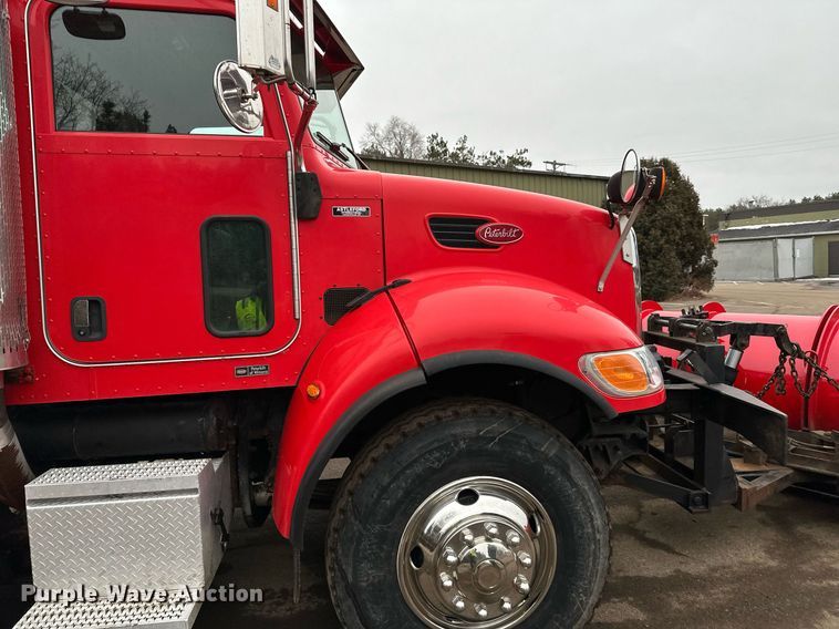 image for item DL7880 2005 Peterbilt  335 dump truck