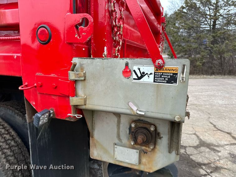 image for item DL7880 2005 Peterbilt  335 dump truck