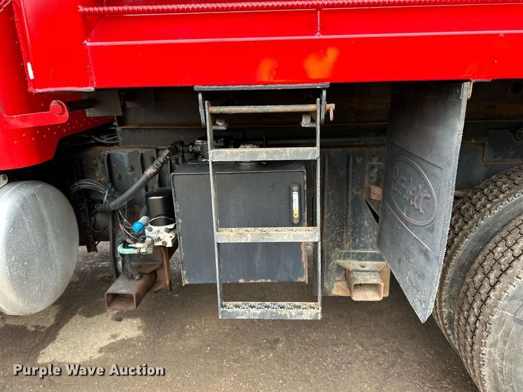 image for item DL7880 2005 Peterbilt  335 dump truck