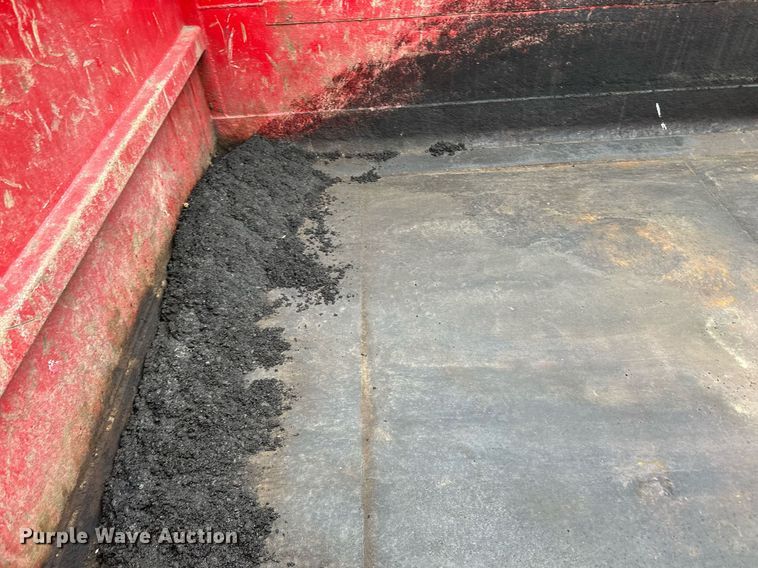 image for item DL7880 2005 Peterbilt  335 dump truck