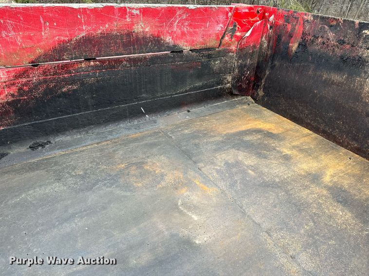 image for item DL7880 2005 Peterbilt  335 dump truck