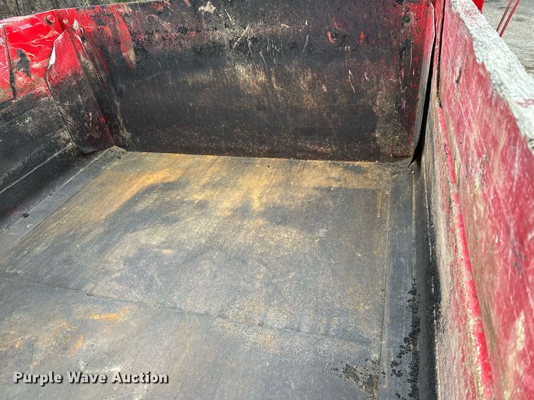 image for item DL7880 2005 Peterbilt  335 dump truck