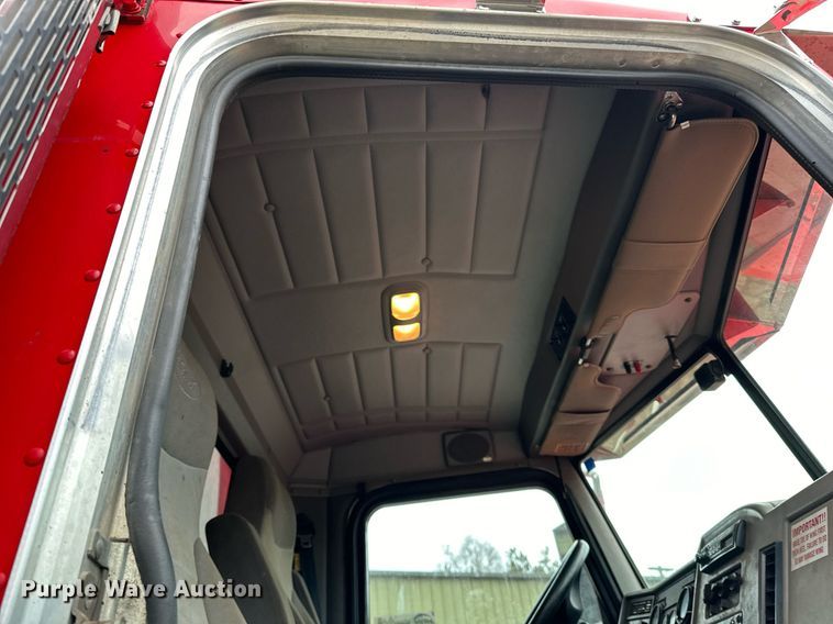 image for item DL7880 2005 Peterbilt  335 dump truck