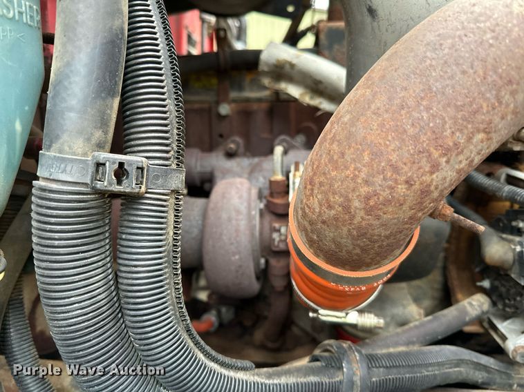 image for item DL7880 2005 Peterbilt  335 dump truck