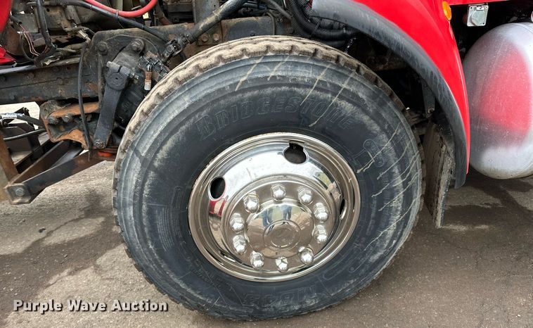 image for item DL7880 2005 Peterbilt  335 dump truck