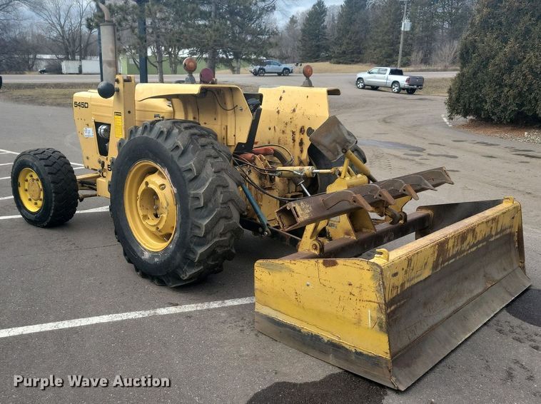 image for item DL7881 1995 New Holland 545D landscape tractor