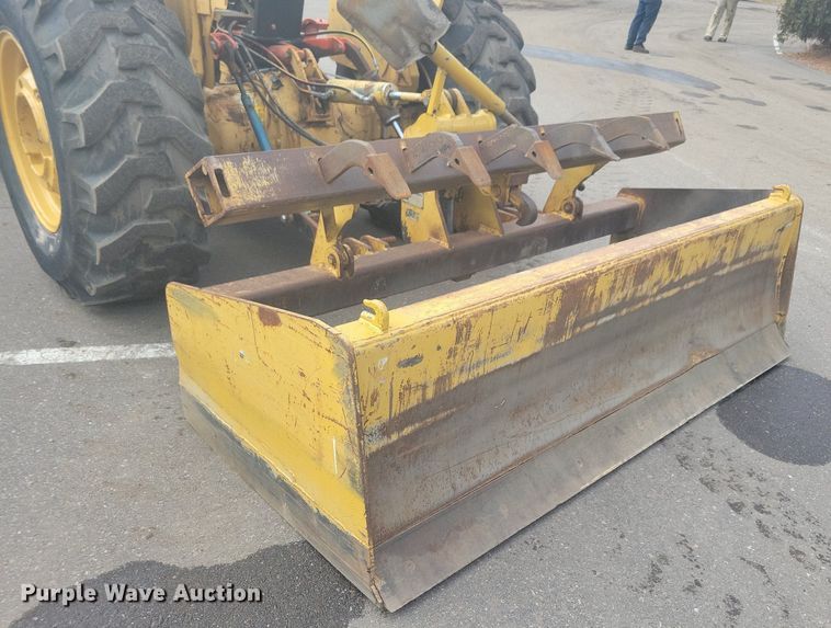 image for item DL7881 1995 New Holland 545D landscape tractor