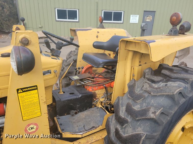 image for item DL7881 1995 New Holland 545D landscape tractor